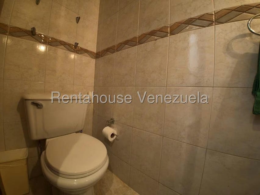 Casa (Multipes Niveles) en Venta en Colinas de La California, Distrito Metropolitano - 13