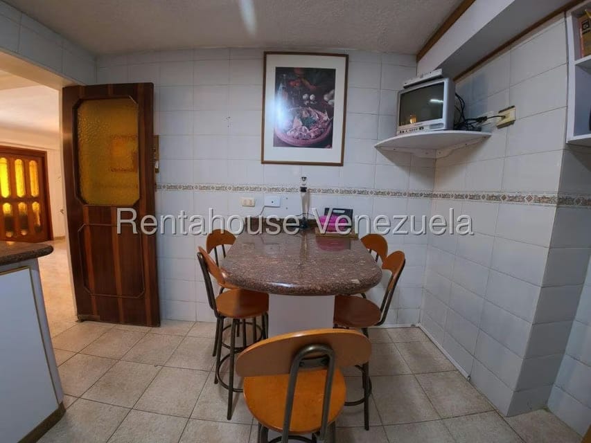 Casa (Multipes Niveles) en Venta en Colinas de La California, Distrito Metropolitano - 24