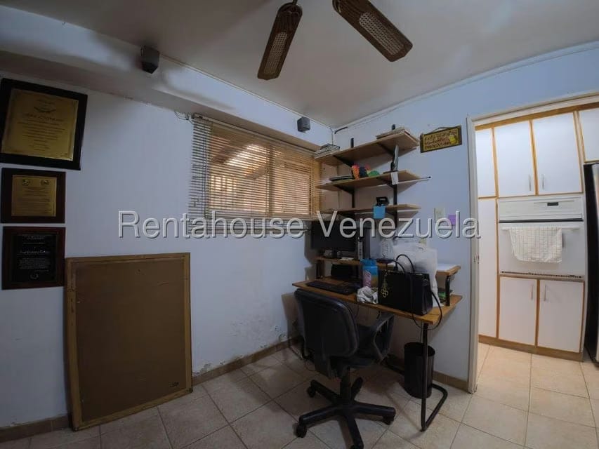 Casa (Multipes Niveles) en Venta en Colinas de La California, Distrito Metropolitano - 31