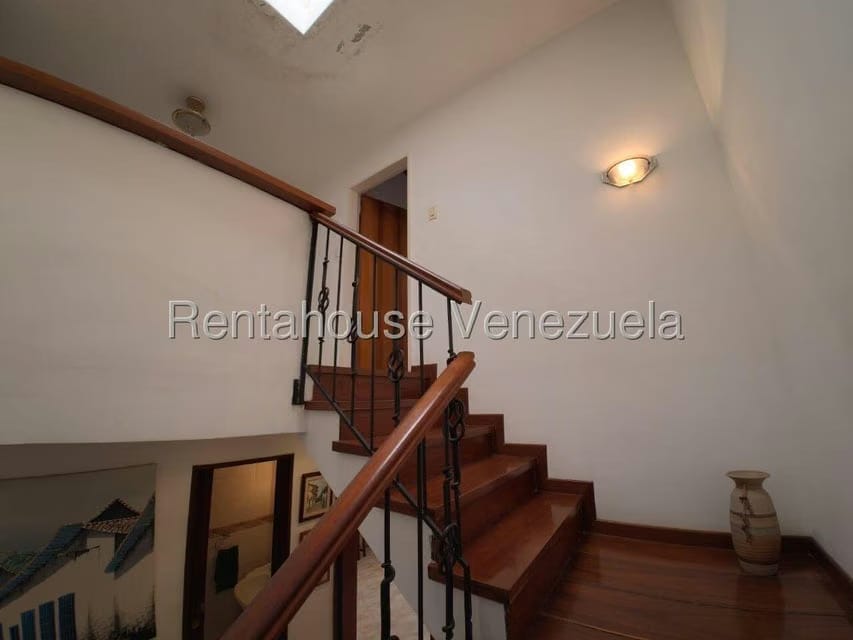 Casa (Multipes Niveles) en Venta en Colinas de La California, Distrito Metropolitano - 34