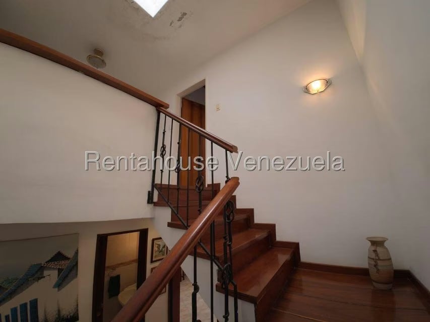 Casa (Multipes Niveles) en Venta en Colinas de La California, Distrito Metropolitano - 34