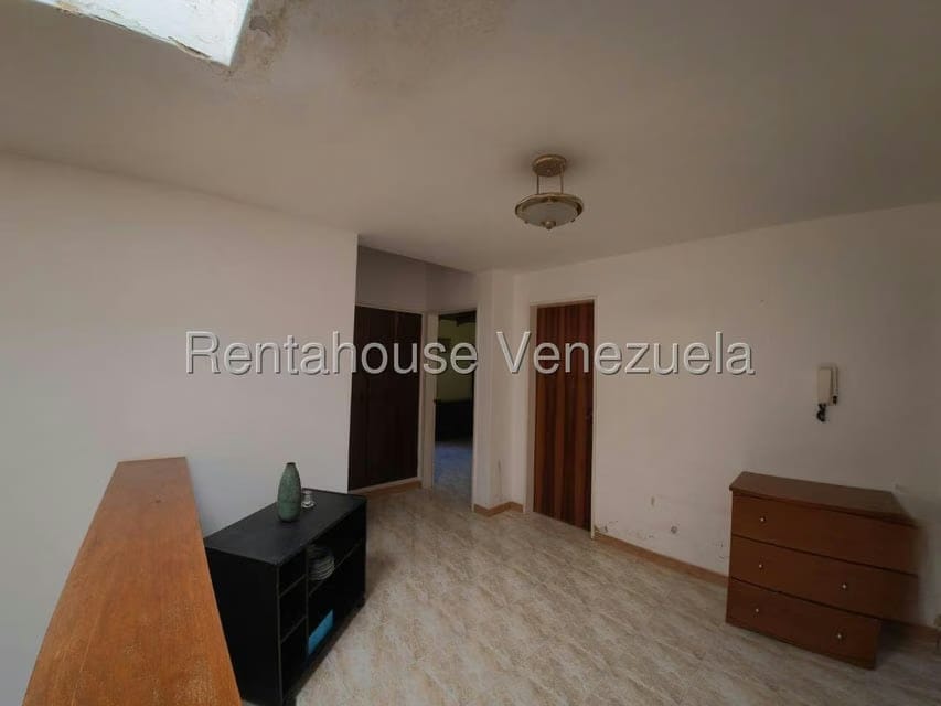 Casa (Multipes Niveles) en Venta en Colinas de La California, Distrito Metropolitano - 35
