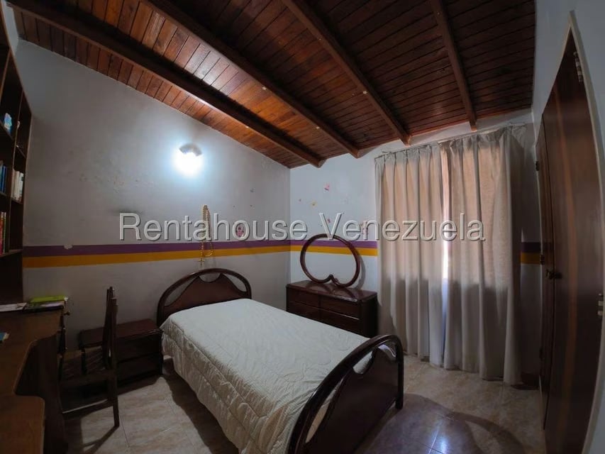 Casa (Multipes Niveles) en Venta en Colinas de La California, Distrito Metropolitano - 38