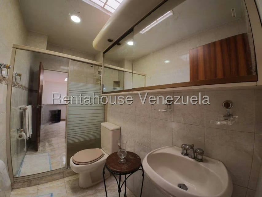 Casa (Multipes Niveles) en Venta en Colinas de La California, Distrito Metropolitano - 40