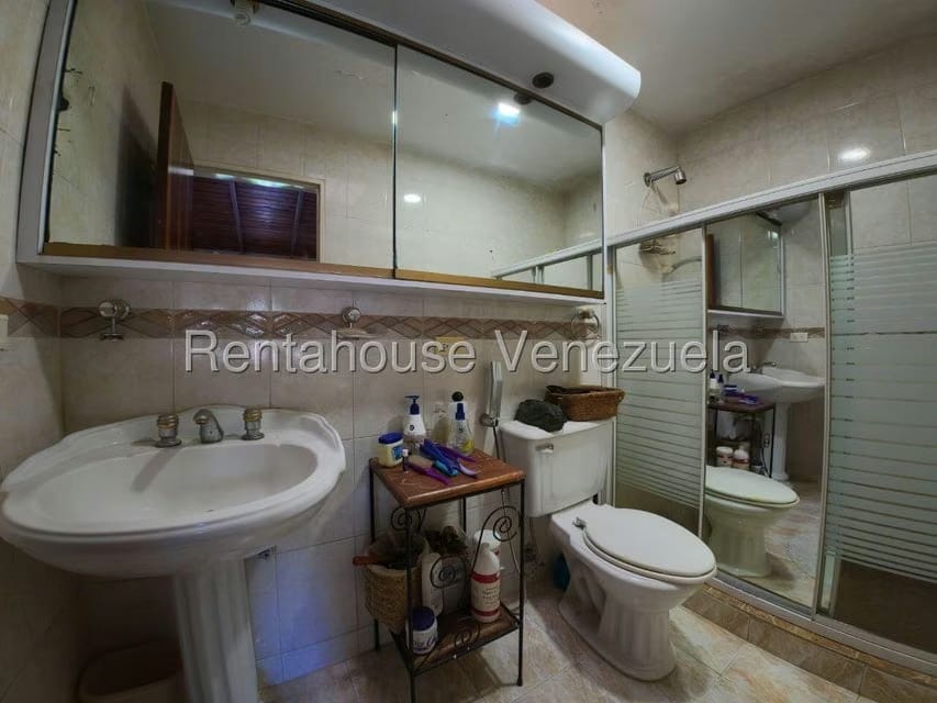 Casa (Multipes Niveles) en Venta en Colinas de La California, Distrito Metropolitano - 44