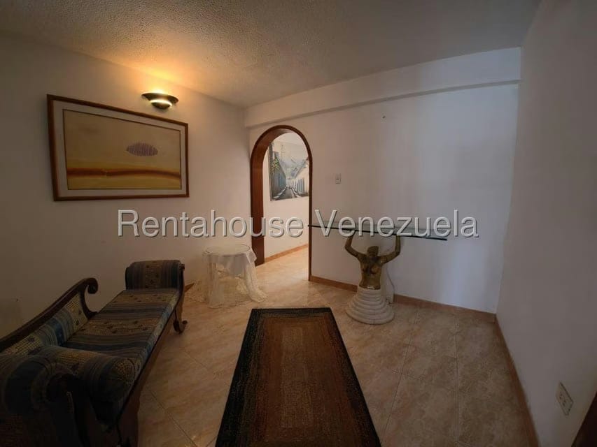 Casa (Multipes Niveles) en Venta en Colinas de La California, Distrito Metropolitano - 9