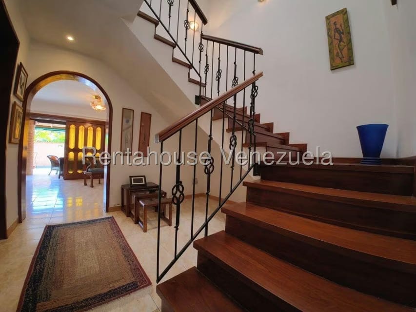 Casa (Multipes Niveles) en Venta en Colinas de La California, Distrito Metropolitano - 10