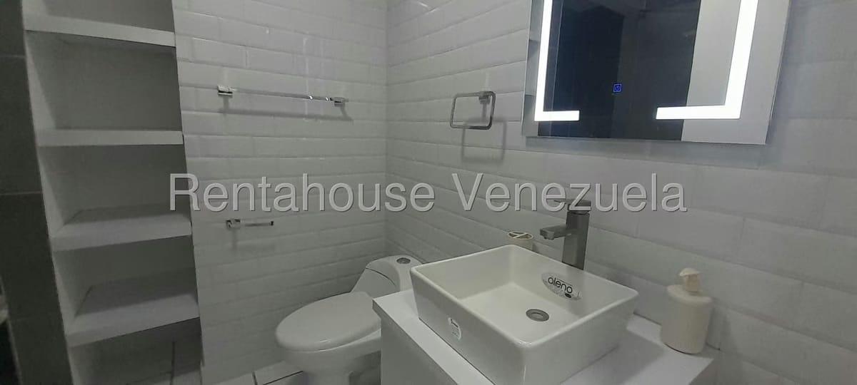 Apartamento (1 Nivel) en Venta en Costa Azul, Nueva Esparta - 11