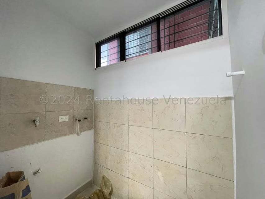 Apartamento (1 Nivel) en Alquiler en La Ciudadela, Aragua - 13