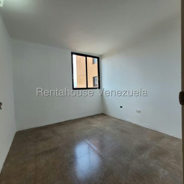 Apartamento (1 Nivel) en Venta en Colinas de La Tahona, Distrito Metropolitano - 11
