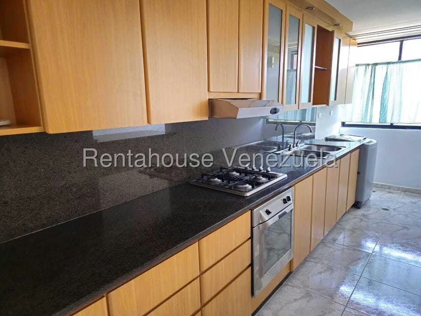 Apartamento (1 Nivel) en Alquiler en Parque Caiza, Distrito Metropolitano - 7