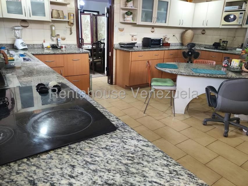 Casa (Multipes Niveles) en Venta en La Trinidad, Distrito Metropolitano - 16