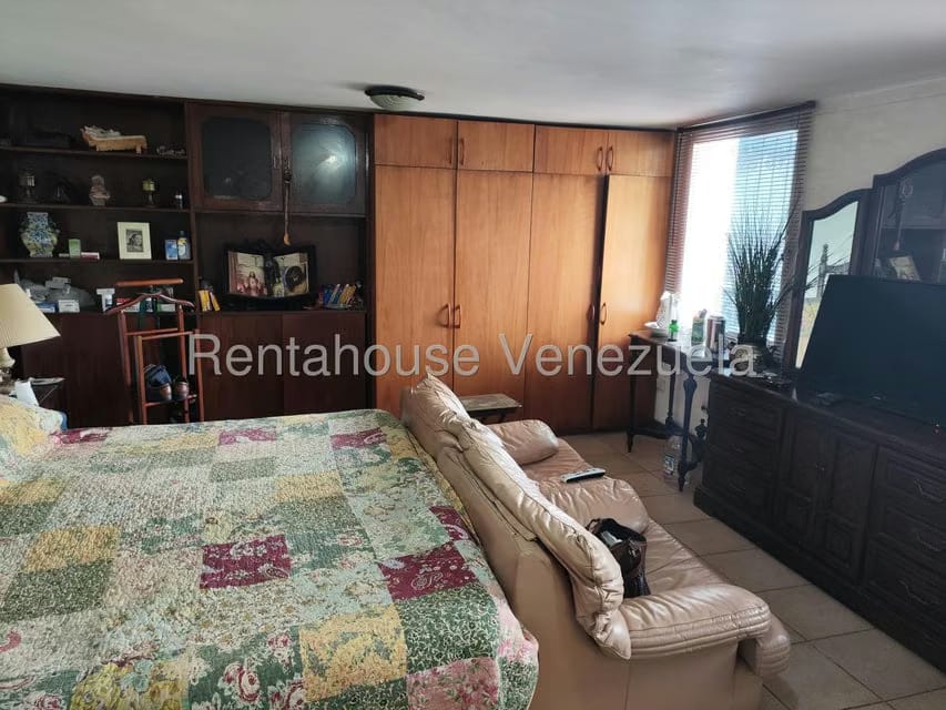 Casa (Multipes Niveles) en Venta en La Trinidad, Distrito Metropolitano - 26