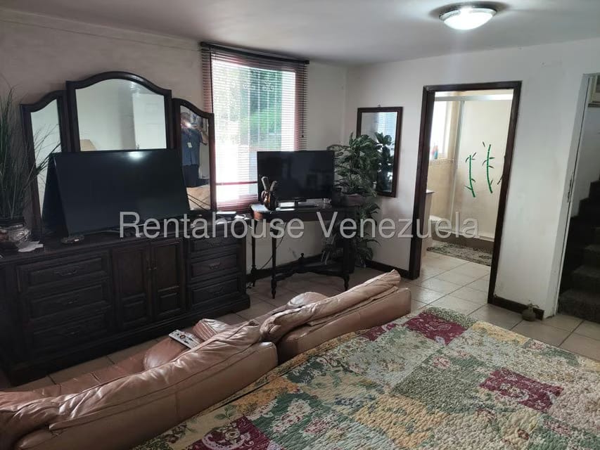 Casa (Multipes Niveles) en Venta en La Trinidad, Distrito Metropolitano - 28