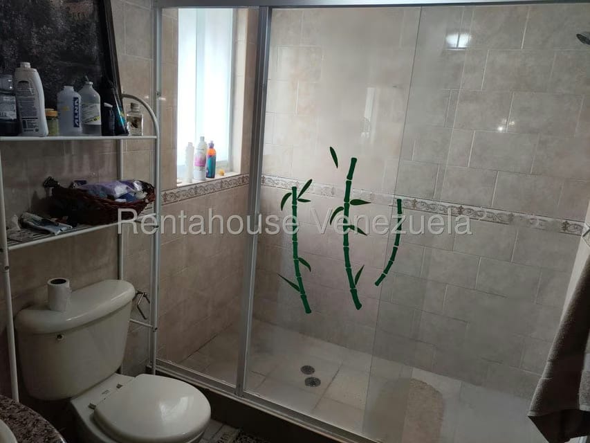 Casa (Multipes Niveles) en Venta en La Trinidad, Distrito Metropolitano - 30