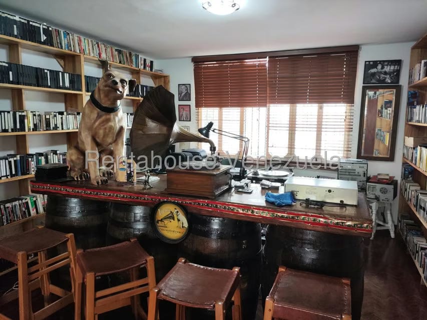 Casa (Multipes Niveles) en Venta en La Trinidad, Distrito Metropolitano - 4