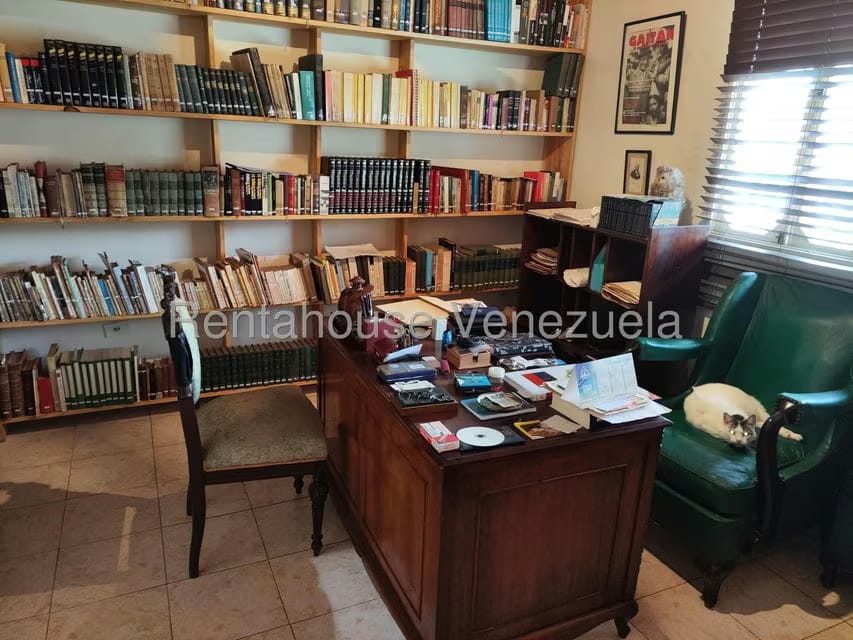 Casa (Multipes Niveles) en Venta en La Trinidad, Distrito Metropolitano - 32