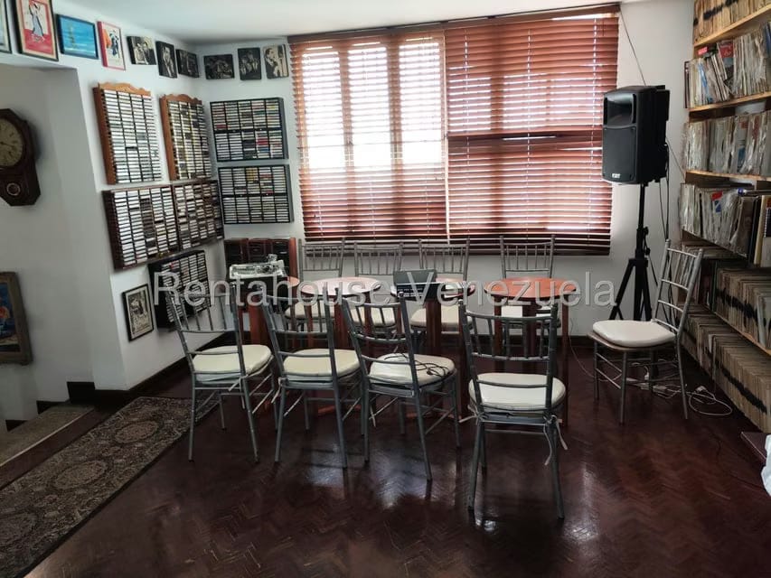 Casa (Multipes Niveles) en Venta en La Trinidad, Distrito Metropolitano - 6