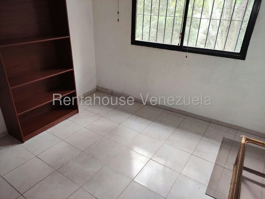 Casa (Multipes Niveles) en Venta en La Trinidad, Distrito Metropolitano - 64