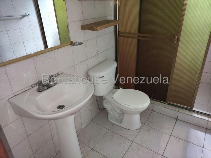 Casa (Multipes Niveles) en Venta en La Trinidad, Distrito Metropolitano - 68