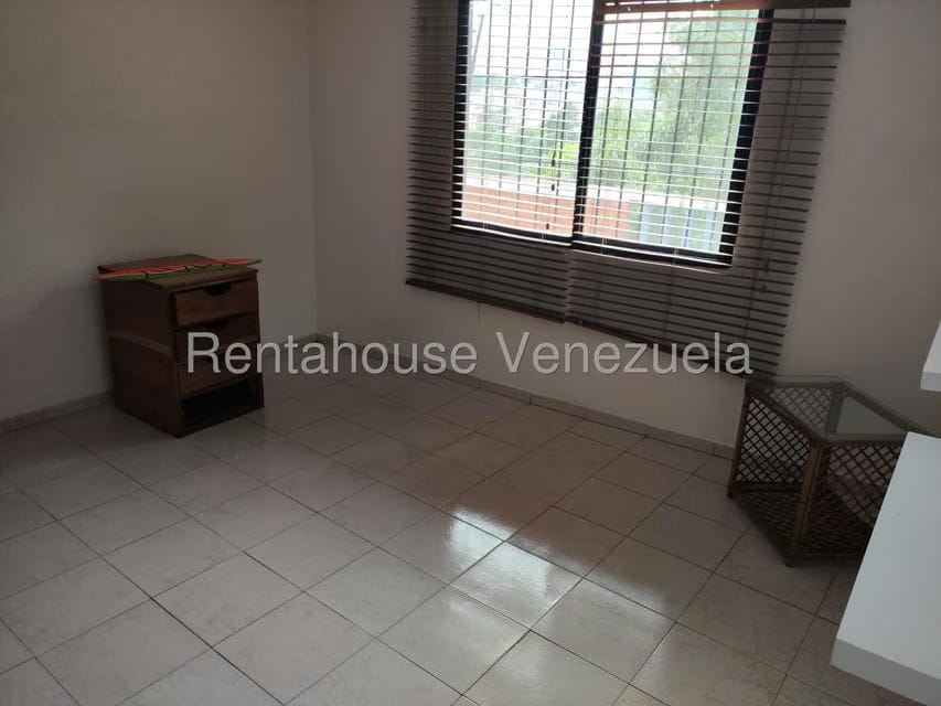 Casa (Multipes Niveles) en Venta en La Trinidad, Distrito Metropolitano - 70