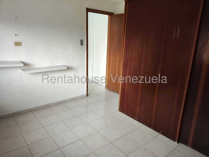 Casa (Multipes Niveles) en Venta en La Trinidad, Distrito Metropolitano - 71