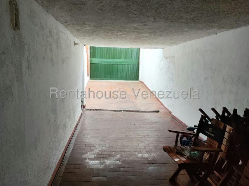 Casa (Multipes Niveles) en Venta en La Trinidad, Distrito Metropolitano - 74