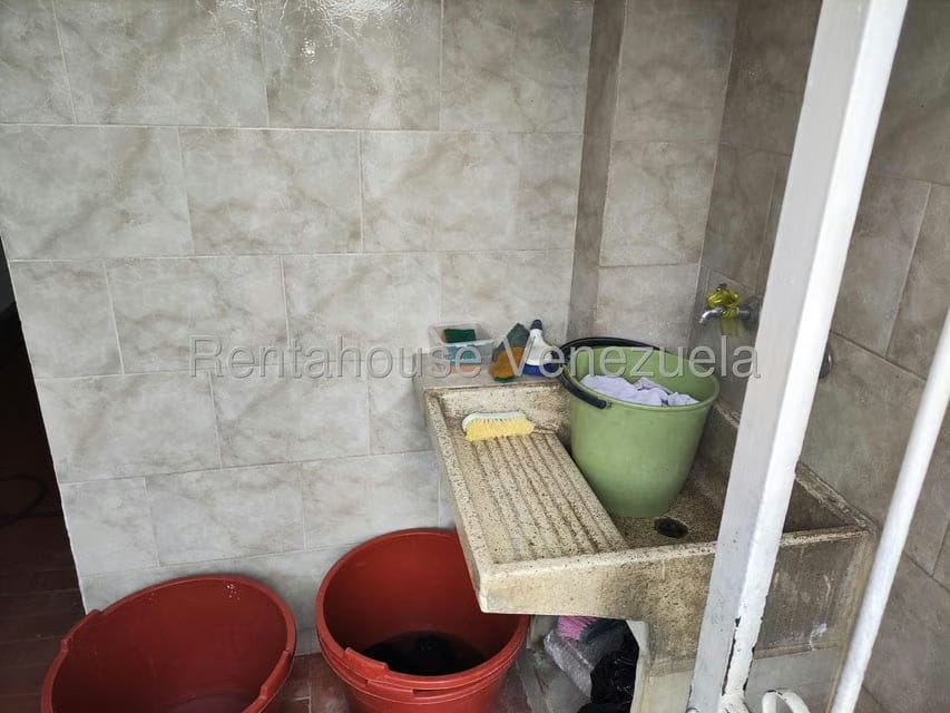 Casa (Multipes Niveles) en Venta en La Trinidad, Distrito Metropolitano - 75