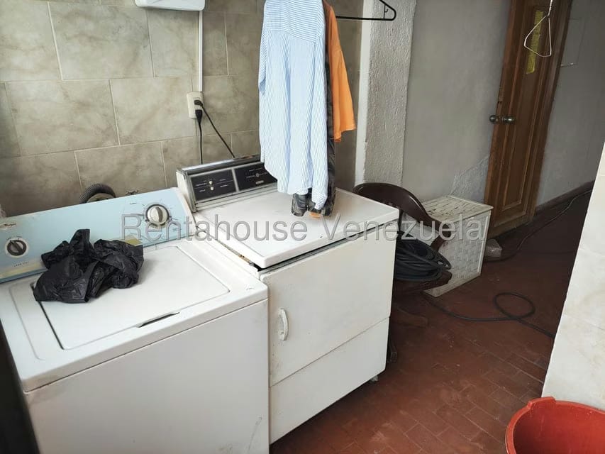 Casa (Multipes Niveles) en Venta en La Trinidad, Distrito Metropolitano - 76