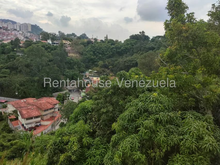 Casa (Multipes Niveles) en Venta en La Trinidad, Distrito Metropolitano - 77