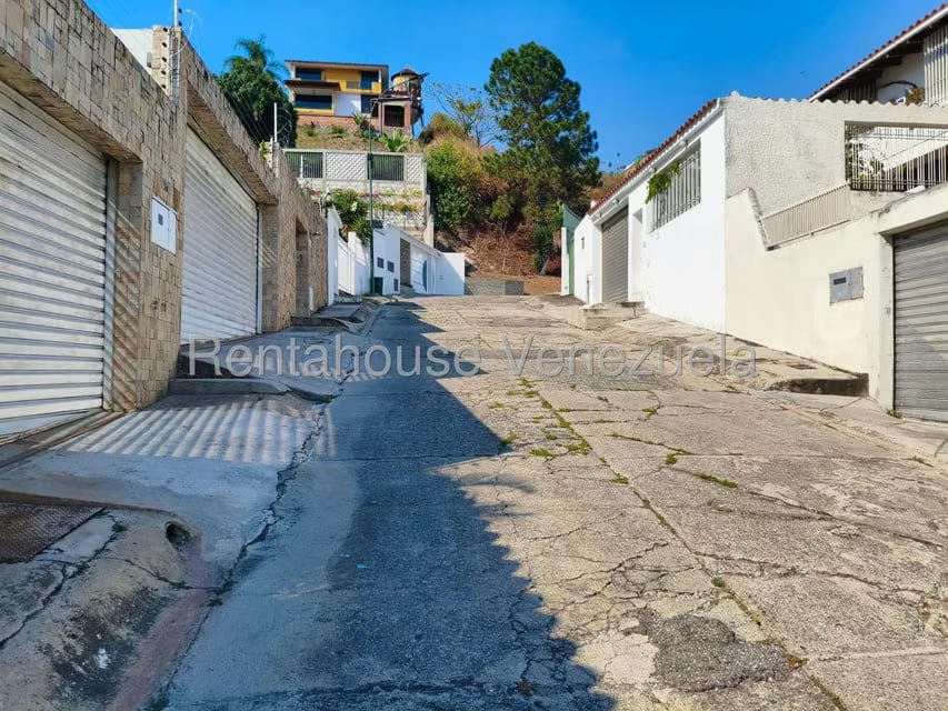 Casa (Multipes Niveles) en Venta en La Trinidad, Distrito Metropolitano - 85