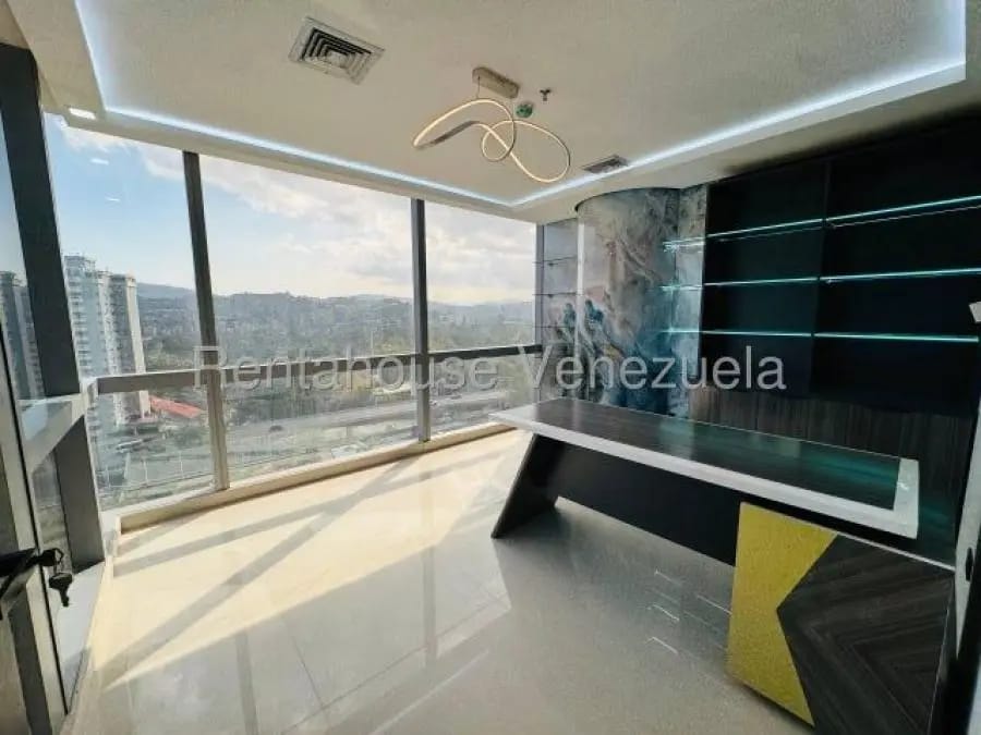 Oficina en Alquiler en los dos caminos Caracas - 7
