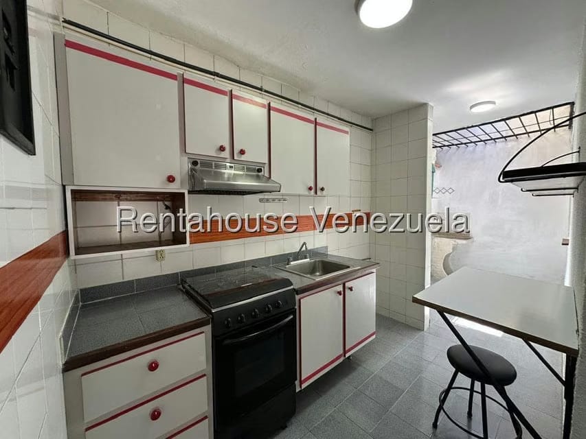 Anexo (1 Nivel) en Alquiler en Horizonte, Distrito Metropolitano - 4