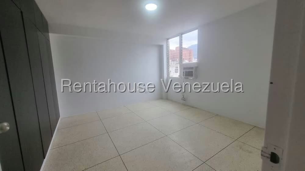 Apartamento (1 Nivel) en Alquiler en Bello Monte, Distrito Metropolitano - 11