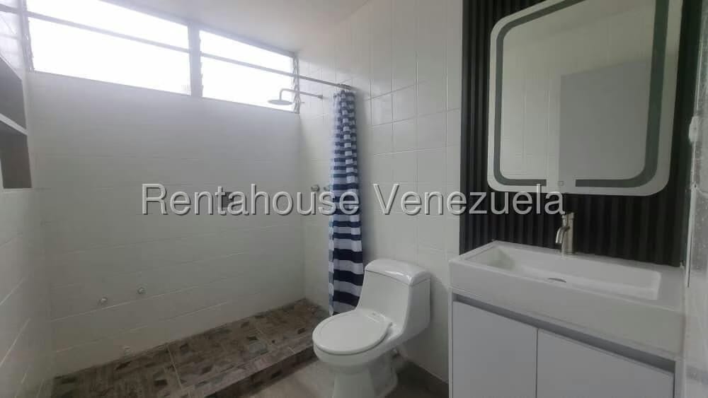 Apartamento (1 Nivel) en Alquiler en Bello Monte, Distrito Metropolitano - 12