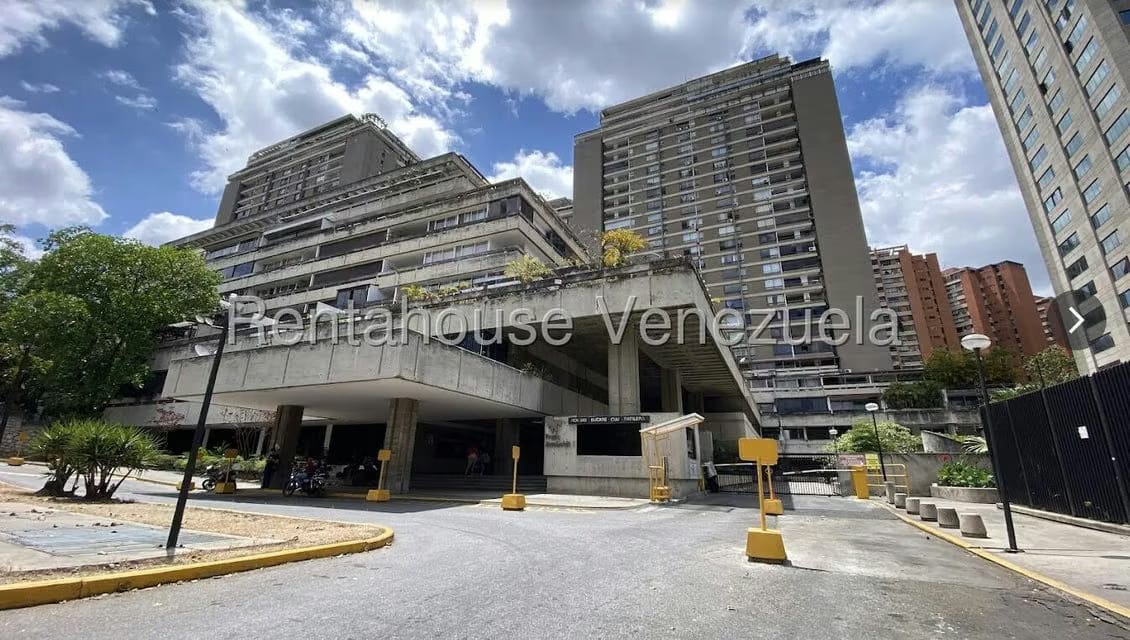 Apartamento (1 Nivel) en Venta en Prados del Este, Distrito Metropolitano