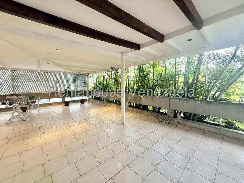 Apartamento (1 Nivel) en Venta en Prados del Este, Distrito Metropolitano - 11