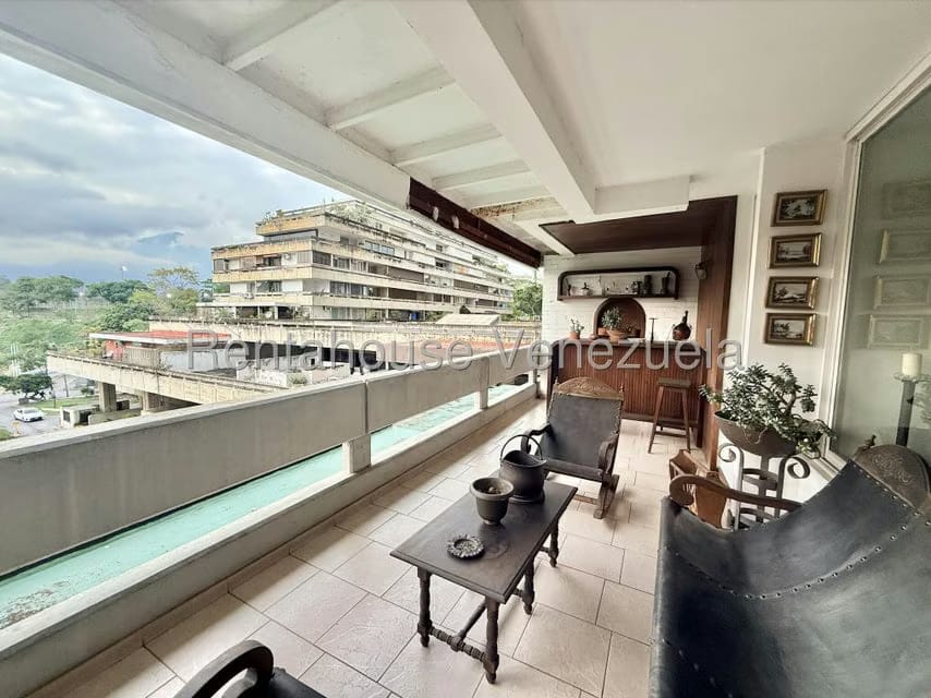 Apartamento (1 Nivel) en Venta en Prados del Este, Distrito Metropolitano - 19