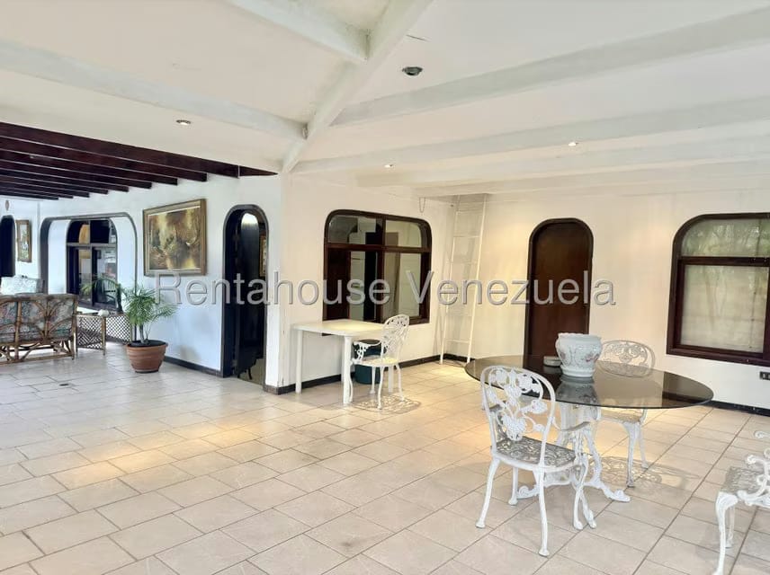 Apartamento (1 Nivel) en Venta en Prados del Este, Distrito Metropolitano - 22