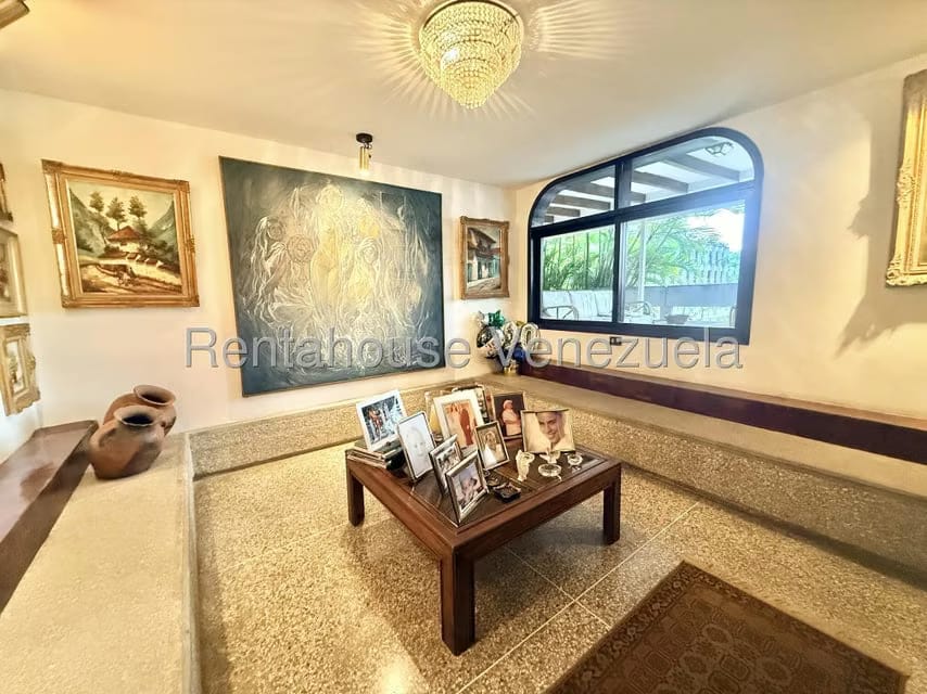 Apartamento (1 Nivel) en Venta en Prados del Este, Distrito Metropolitano - 25