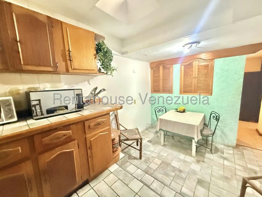 Apartamento (1 Nivel) en Venta en Prados del Este, Distrito Metropolitano - 33