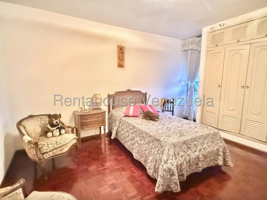 Apartamento (1 Nivel) en Venta en Prados del Este, Distrito Metropolitano - 46