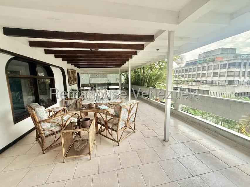 Apartamento (1 Nivel) en Venta en Prados del Este, Distrito Metropolitano - 8