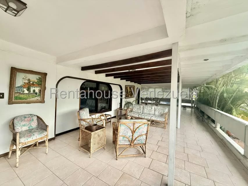 Apartamento (1 Nivel) en Venta en Prados del Este, Distrito Metropolitano - 9