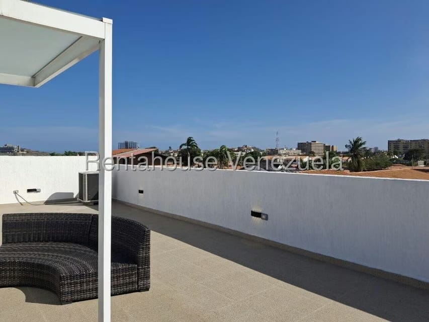 Townhouse (Duplex) en Venta en Playa el Angel, Nueva Esparta - 29