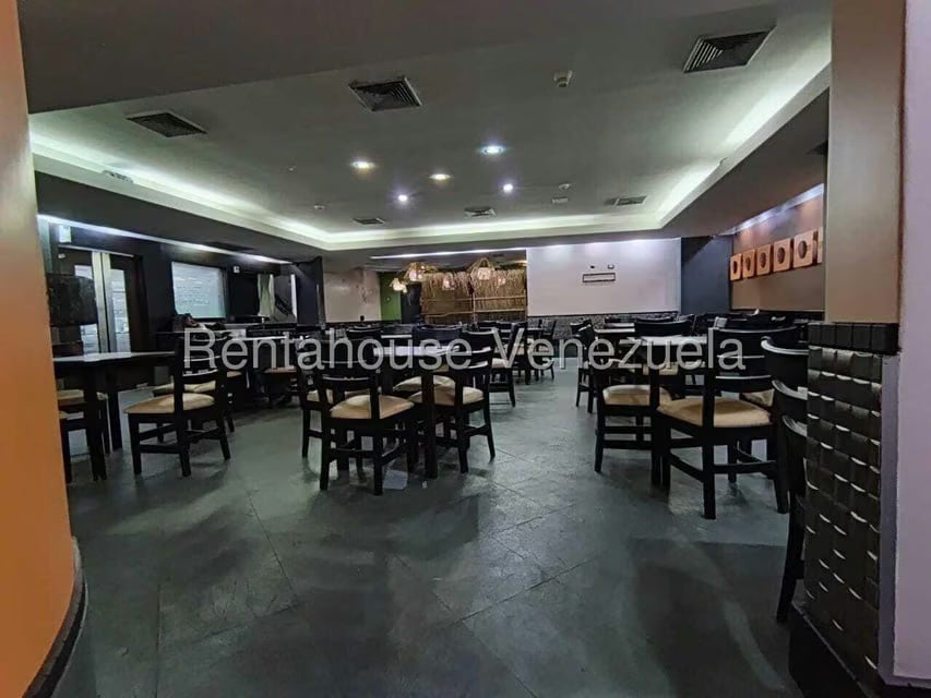 Comercial (Local Comercial) en Alquiler en Centro, Distrito Metropolitano - 4
