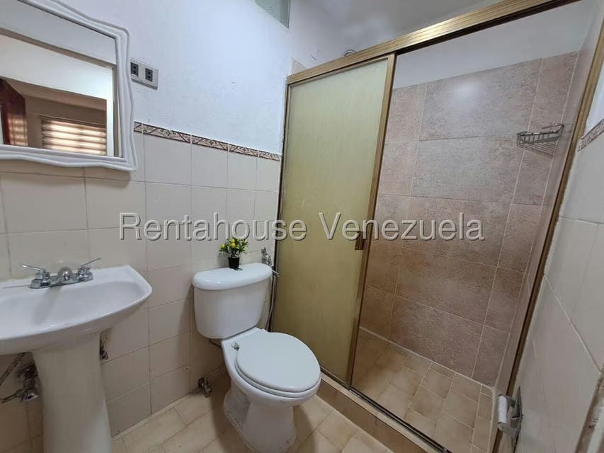 Apartamento (1 Nivel) en Alquiler en El Cafetal, Distrito Metropolitano - 16