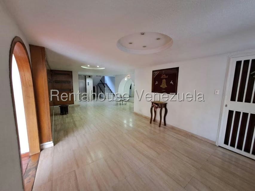 Apartamento (1 Nivel) en Alquiler en El Cafetal, Distrito Metropolitano - 18