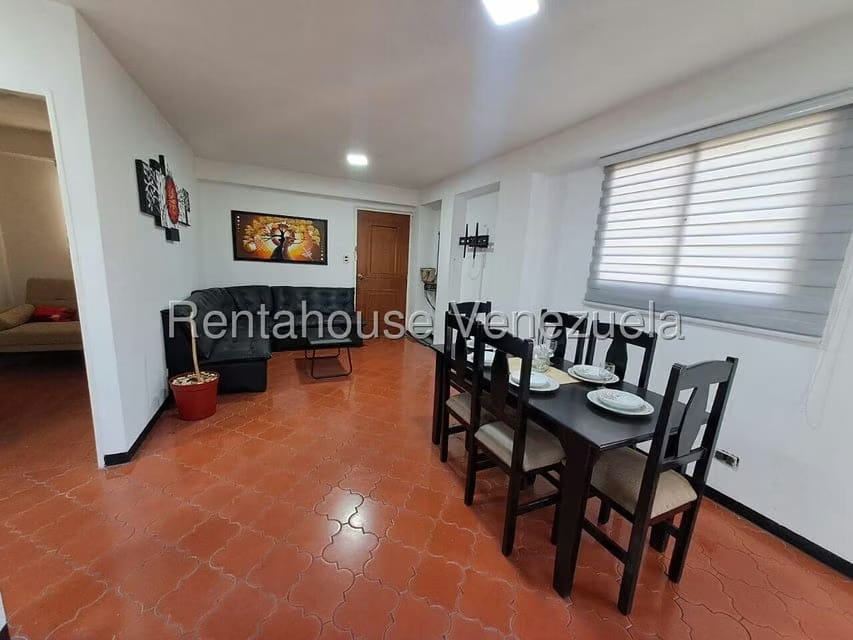 Apartamento (1 Nivel) en Alquiler en El Cafetal, Distrito Metropolitano - 4