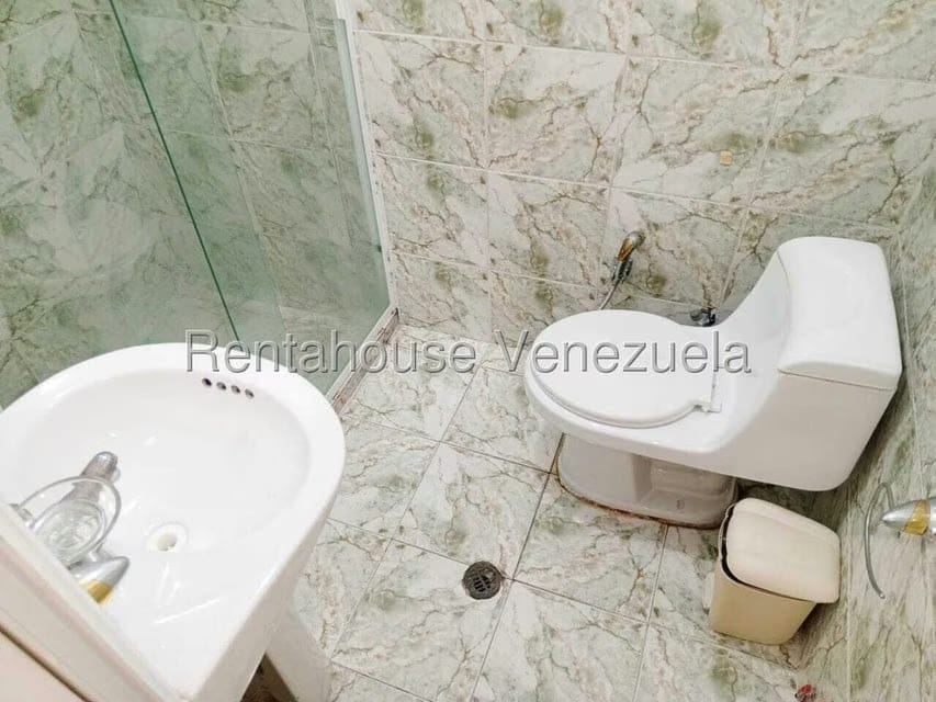 Apartamento (1 Nivel) en Alquiler en Club Hipico Las Trinitarias, Lara - 12